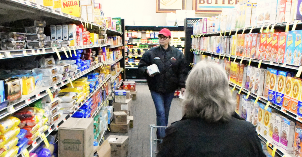 Transformación en Albuquerque: Adulta Mayor Salva su Vida y Encuentra Vivienda Permanente