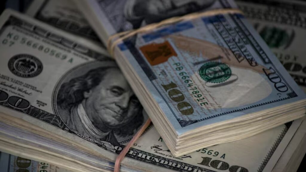 Dólar Hoy: Tipo de Cambio en México y el Peso Continúa Cayendo a 17.96 Unidades