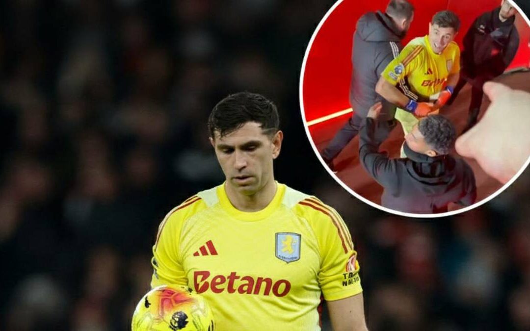 Dibu Martínez Involucra en un Altercado con Aficionados del Arsenal: Captado en Video