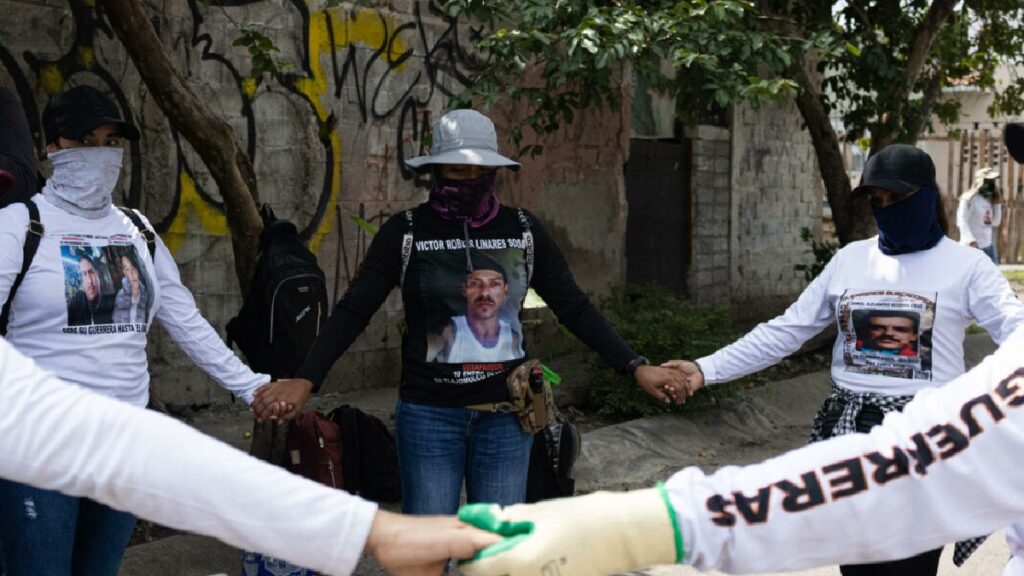Guerreros Buscadores de Jalisco Encuentran Restos Humanos en Finca de Tlajomulco