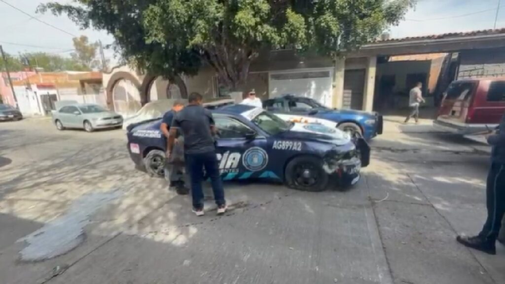 Robo de Patrulla de la Policía Vial en Aguascalientes: Hombre Choca Múltiples Vehículos en su Huida