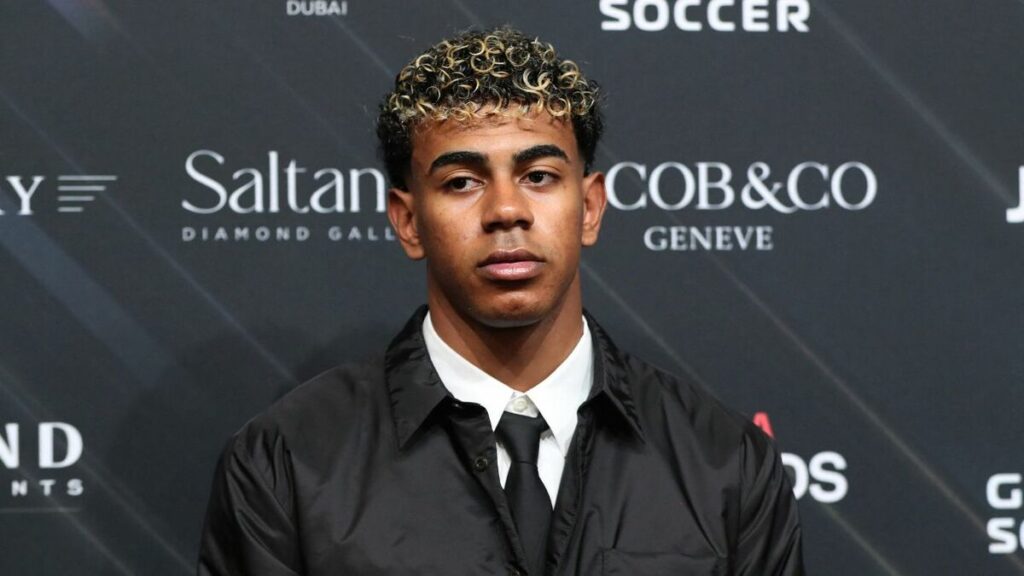 Lamine Yamal se ausenta del primer entrenamiento del año con el Barcelona por lesión