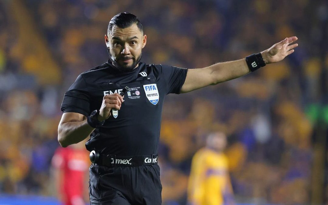 Pollo Ortiz: ‘Los equipos de fútbol vetan árbitros y podría haber más extranjeros’
