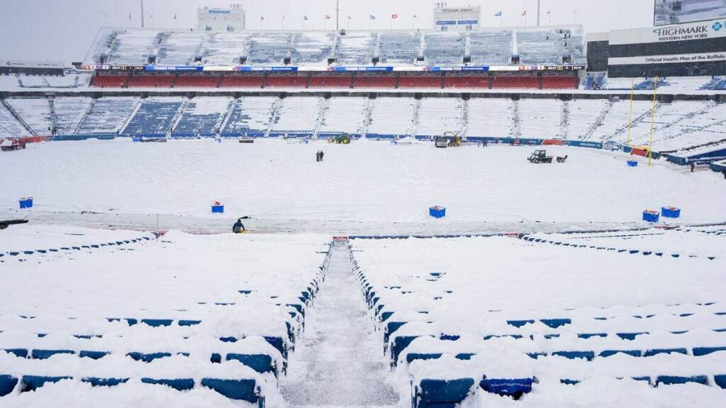 Buffalo Bills Llama a sus Aficionados a Palear la Nieve del Highmark Stadium