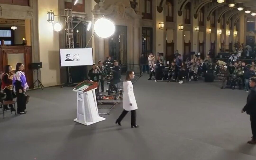 Cómo la alerta sísmica interrumpió a Claudia Sheinbaum en la Mañanera del Pueblo