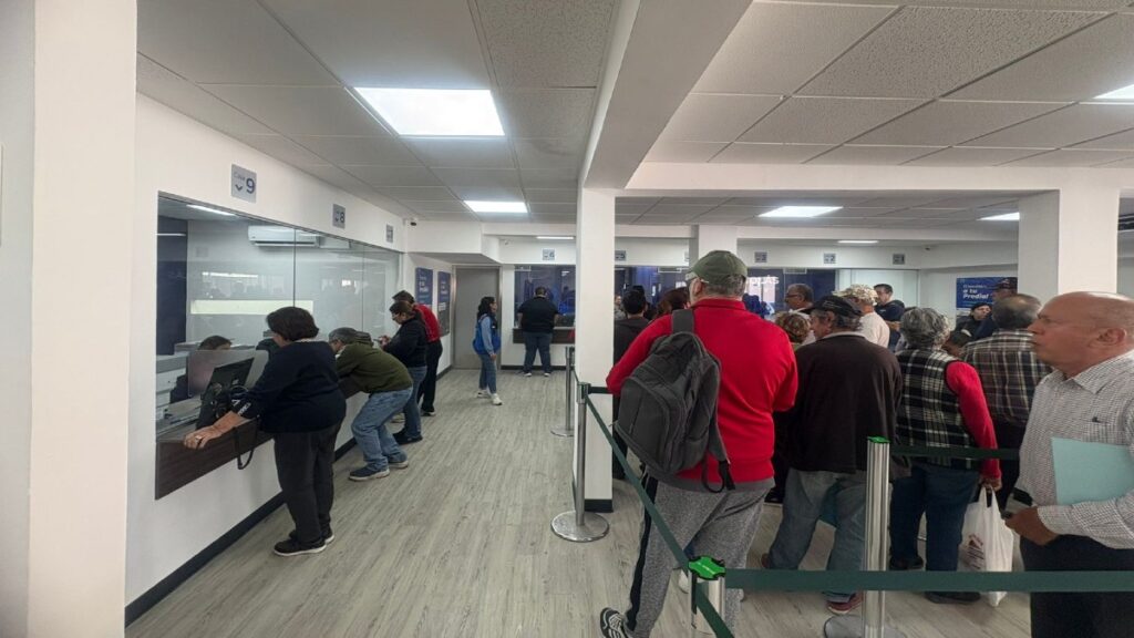 Predial San Nicolás: Largas Filas para el Pago de Impuestos en 2026