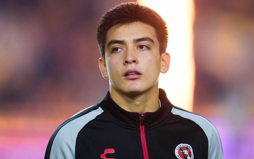 Gilberto Mora: La Joya del Fútbol Mexicano que Loco Abreu Promueve en Uruguay