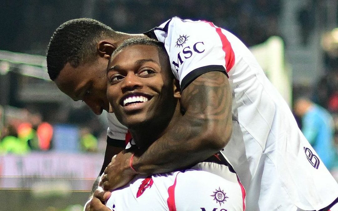 Milan Triunfa sobre Cagliari y Asciende al Primer Lugar; Nuevo Debut en el Equipo