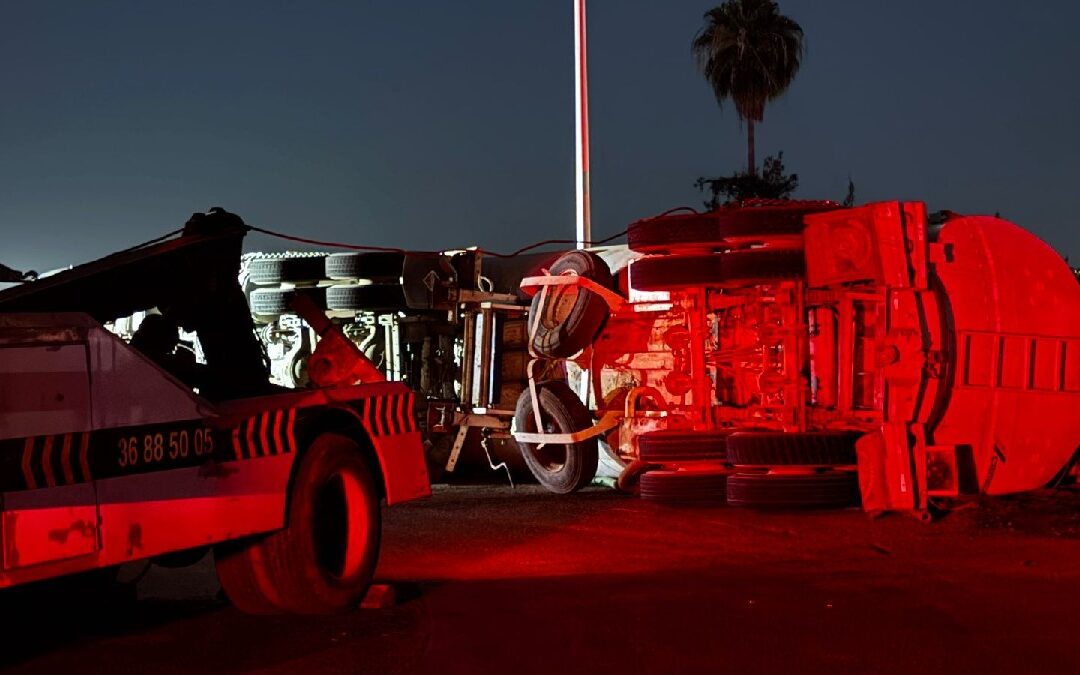 Accidente en Guadalajara: Volcamiento de pipa en la carretera a Chapala