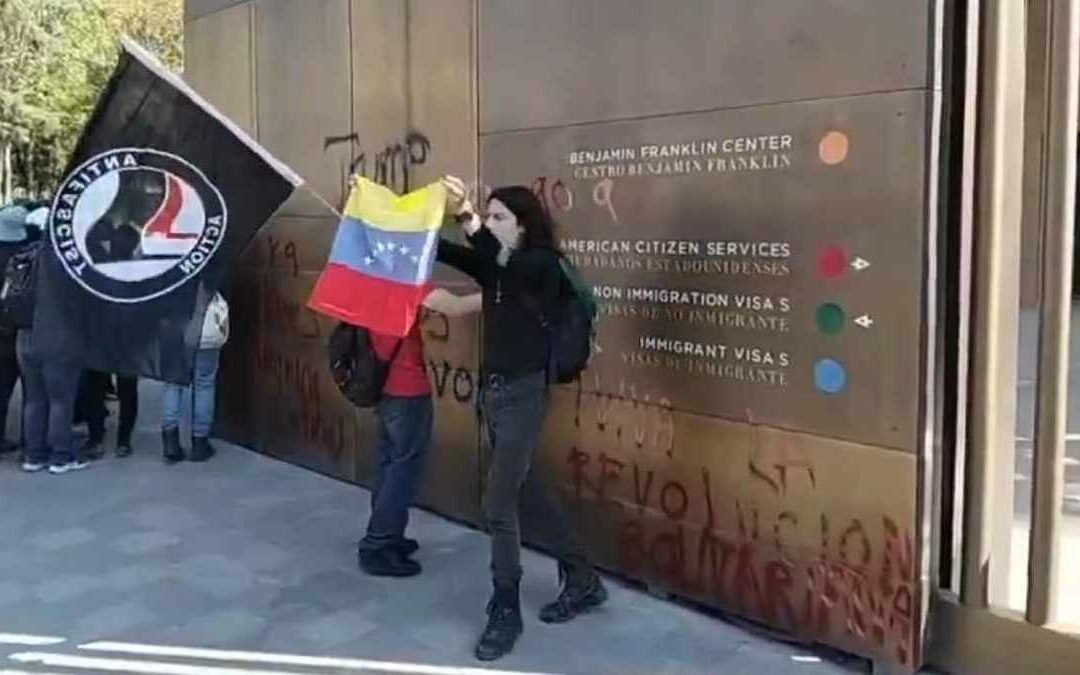 Ataque a la Embajada de Estados Unidos en México tras la captura de Nicolás Maduro