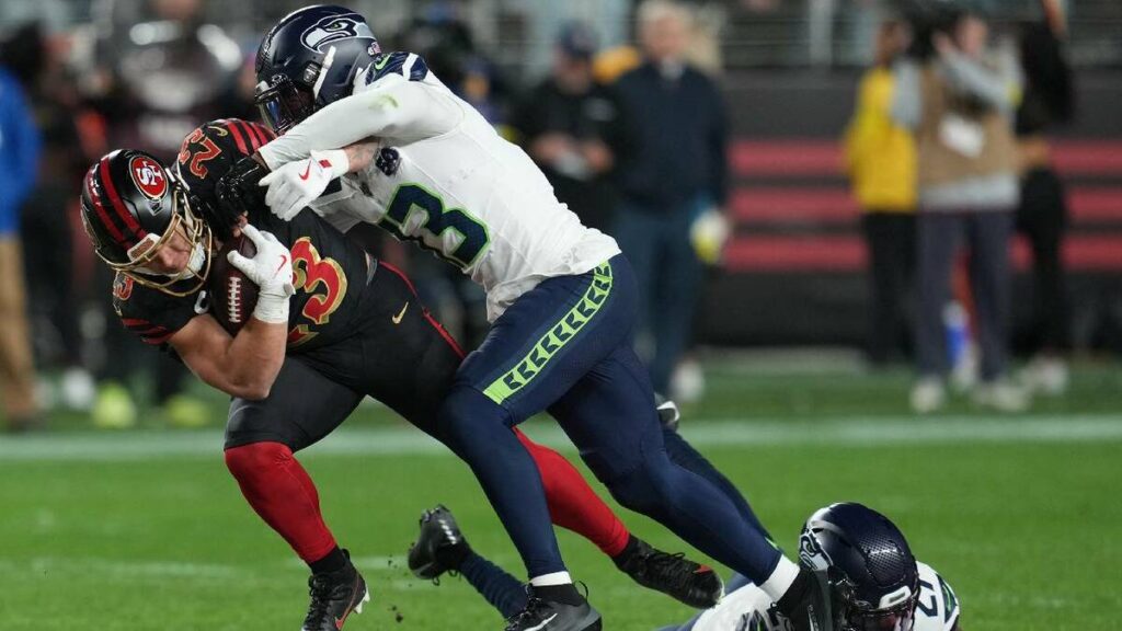 Los Seahawks Derrotan a los 49ers y Aseguran el Primer Sembrado en el Oeste de la Nacional