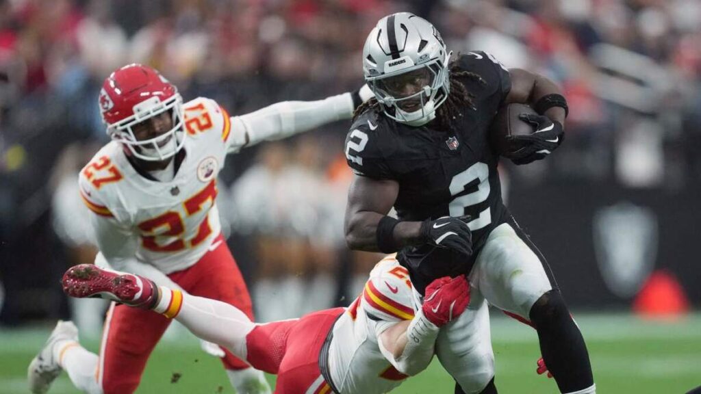 Las Vegas Raiders Logran Victoria en la Temporada y se Despiden con Triunfo sobre Chiefs