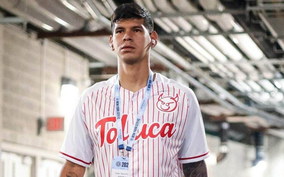 Pumas Avanza en Negociaciones para el Fichaje de Robert Morales desde Toluca