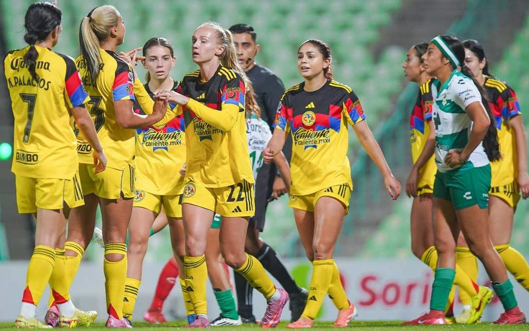 América Brilla en su Debut: Valiosa Victoria en Santos