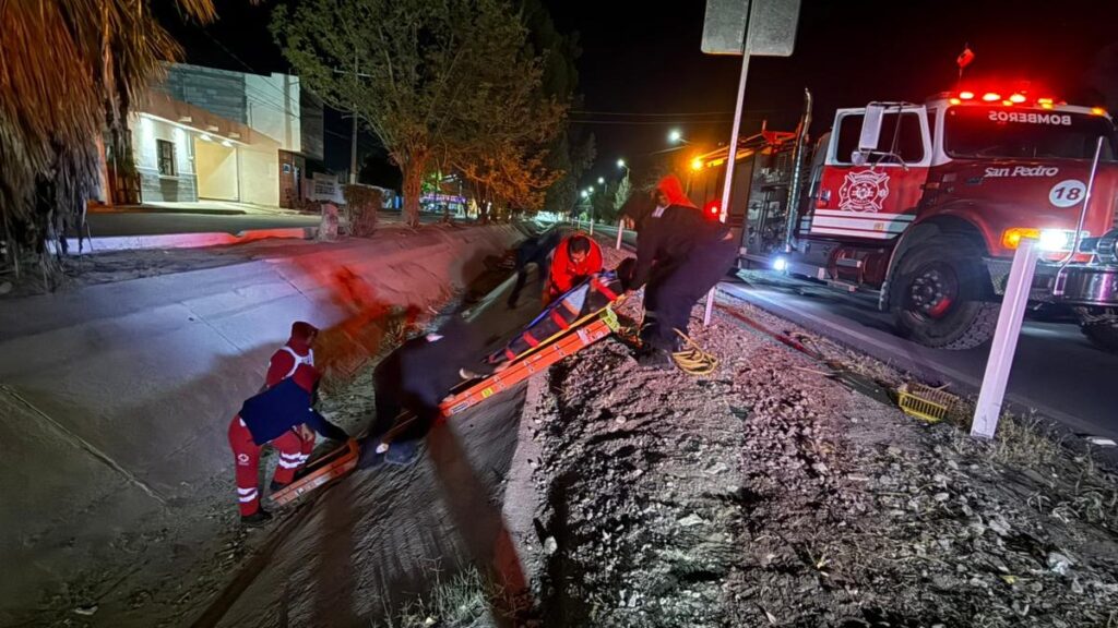 Motociclista Lesionado en San Pedro Tras Caer a Canal de Riego: Rescate Espectacular