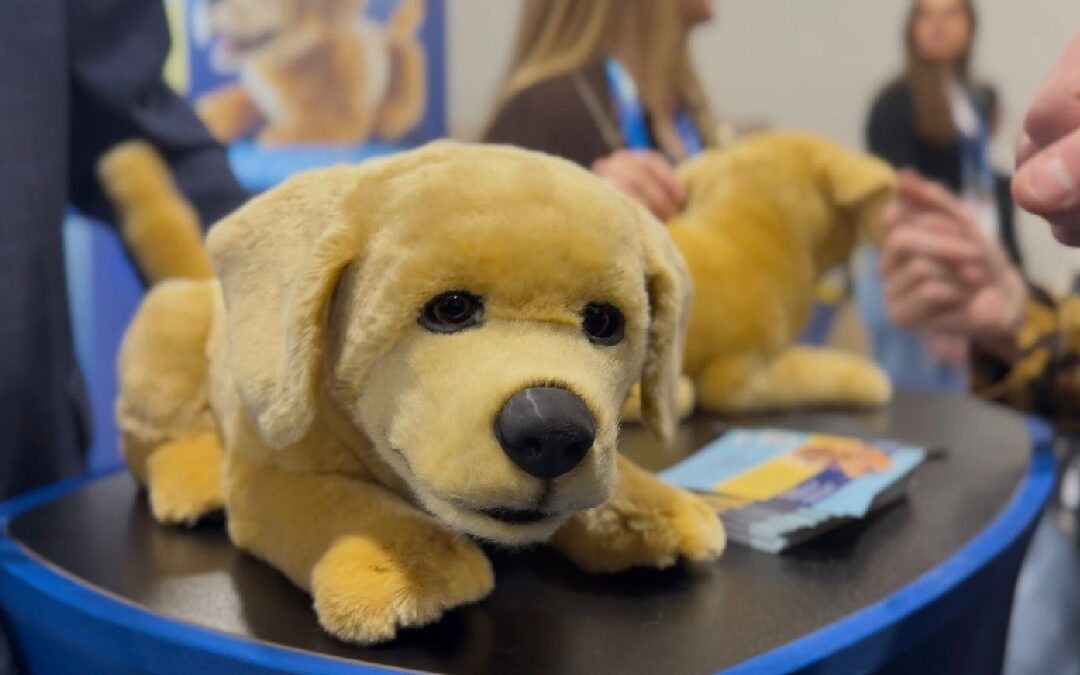 Descubre Tombot Jennie: El perrito robótico que transforma la tecnología asistencial