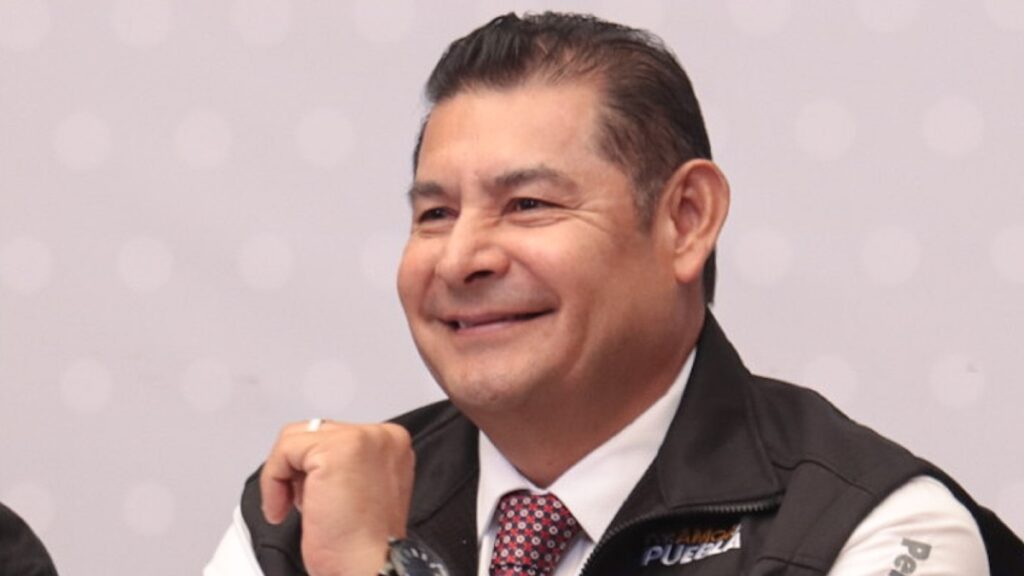 Armenta denuncia falta de acción de alcaldes del Triángulo Rojo ante deshuesaderos de vehículos