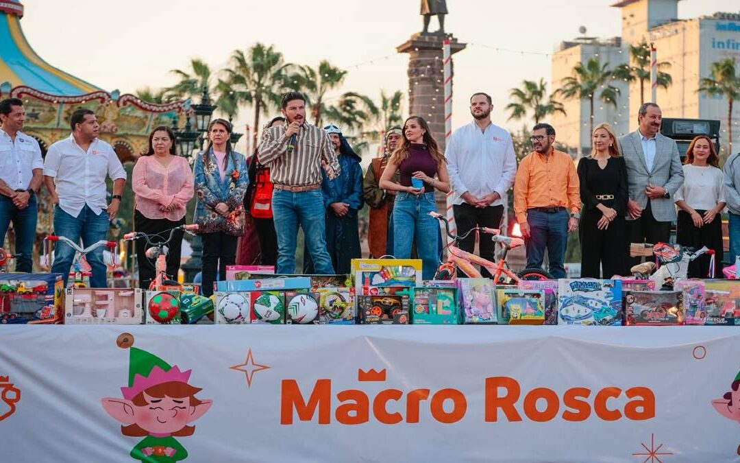 Celebración del Día de Reyes: Macro Rosca y Regalos para Niños en Nuevo León