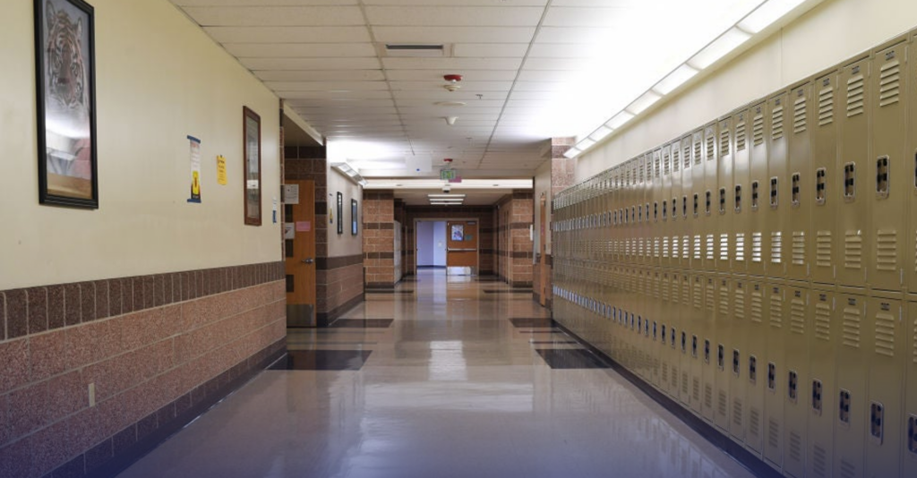 Aumento Salarial para Maestros y Empleados del ECISD: Un Cambio Necesario