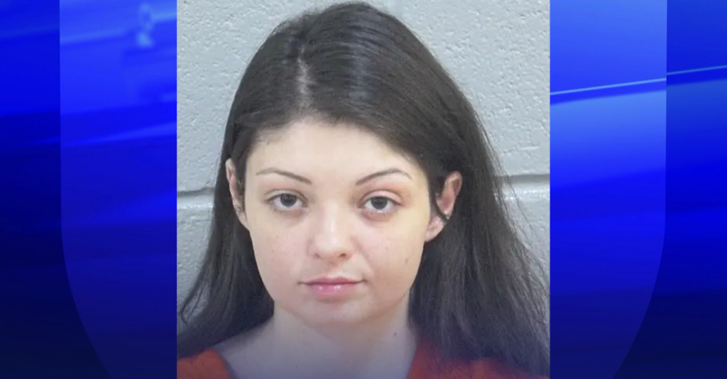 Arresto de Ana María Levario por asalto agravado en Midland: Ataque con arma mortal a su madre