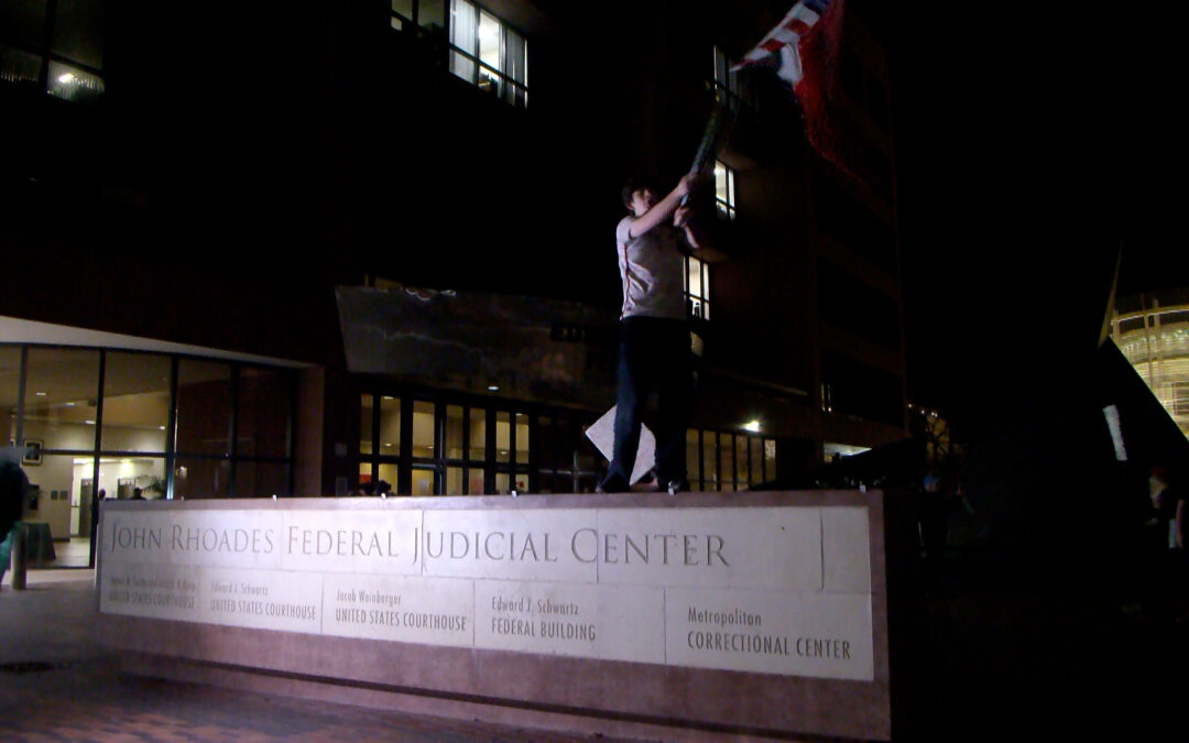 Protesta en San Diego Exige Justicia Tras la Muerte de Renee Nicole Good