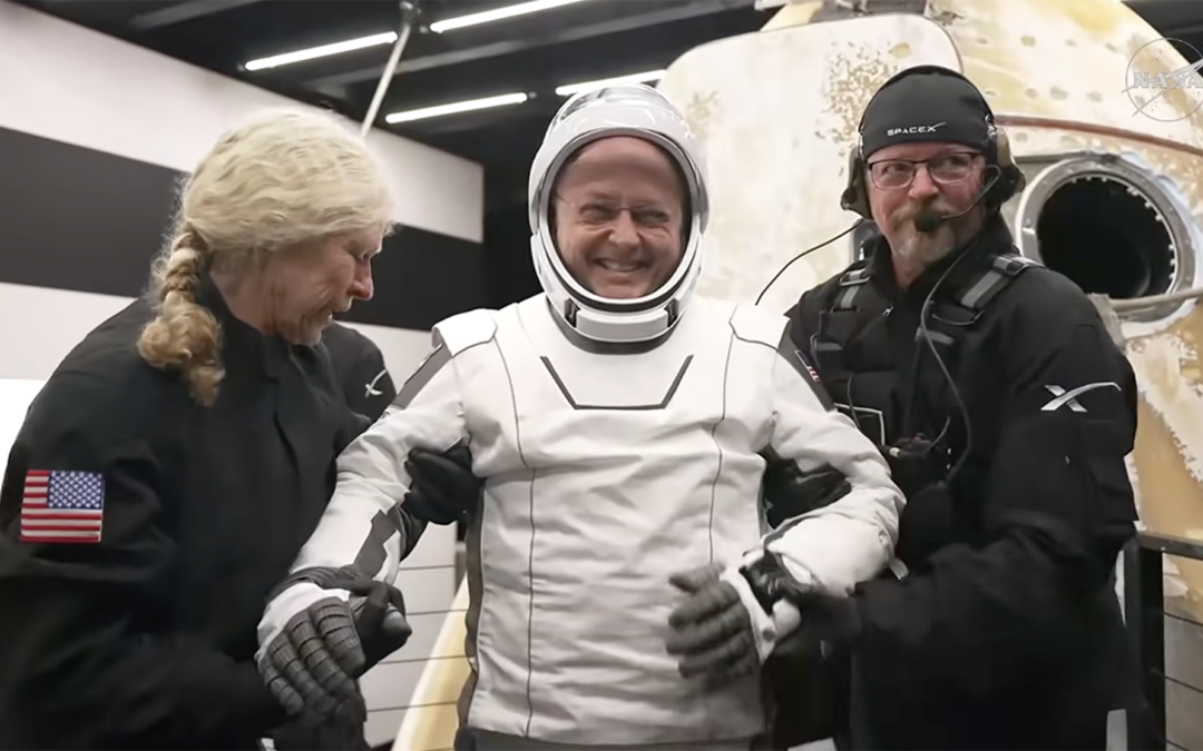 Astronautas Crew-11 Regresan a la Tierra por Emergencia Médica en San Diego