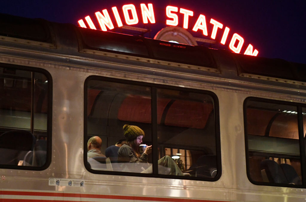 Arresto de mujer tras ataque en terminal de buses de Union Station en Denver