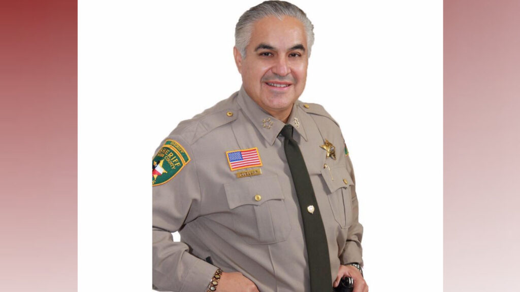 Alguacil del Condado de Webb y su Asistente Enfrentan Cargos Federales por Fraude Durante la Pandemia