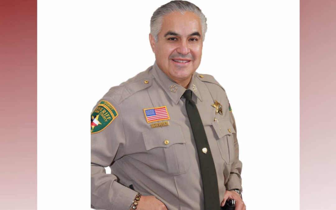 Alguacil del Condado de Webb y su Asistente Enfrentan Cargos Federales por Fraude Durante la Pandemia